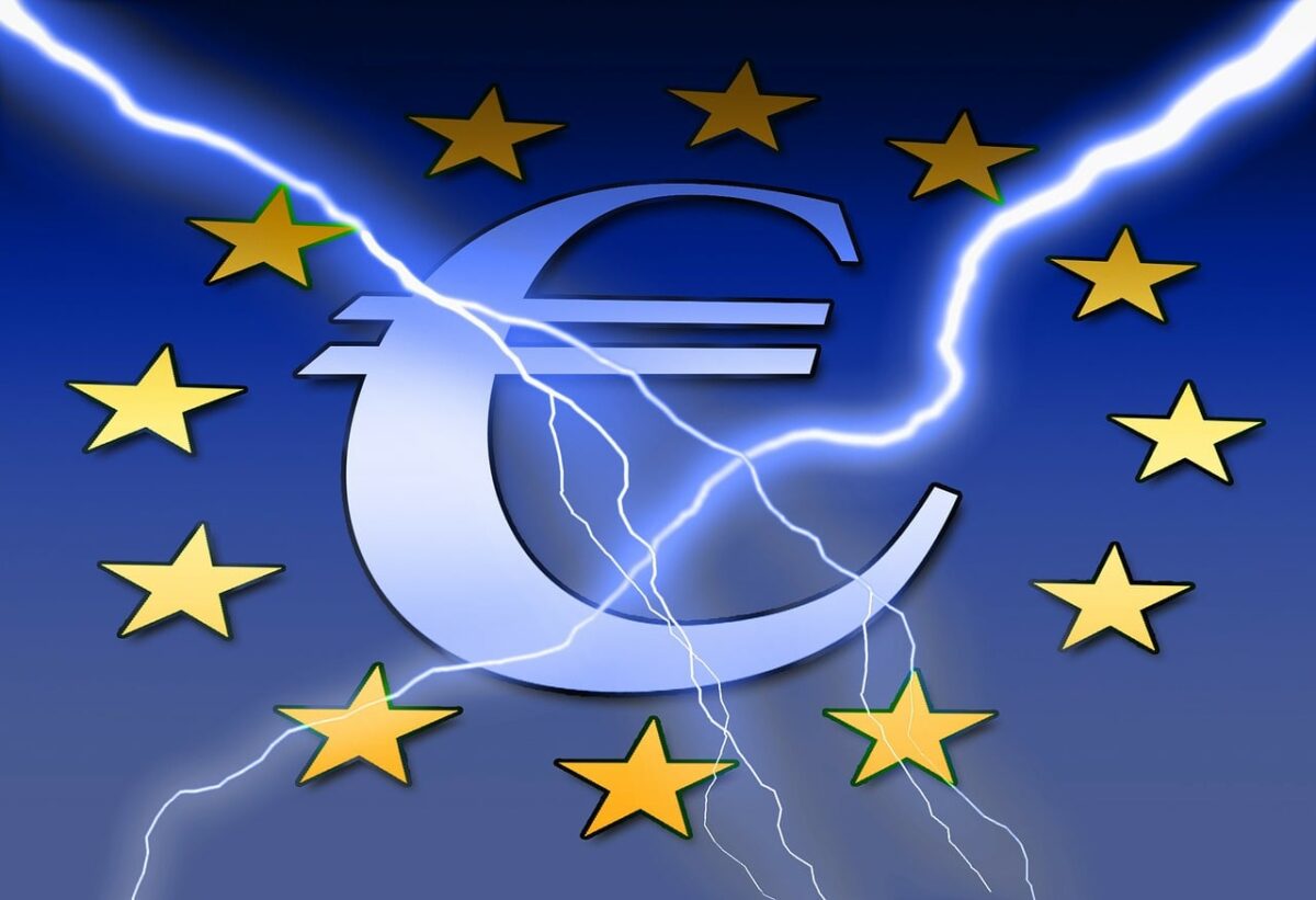 euro, money, currency, euro sign, finance, lightning, a hit, crisis, currency crisis, financial crisis, stars, flag