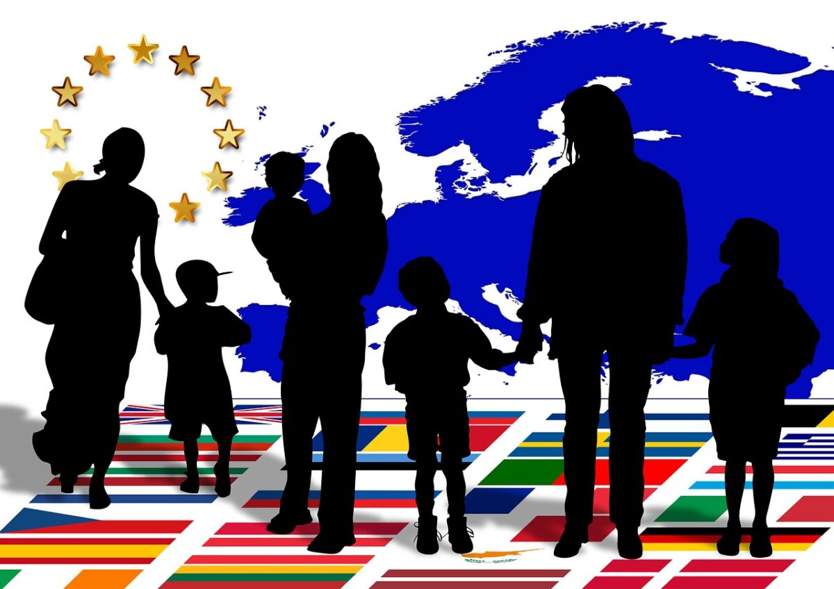 family, community, patchwork, patchwork family, company, global, globalization, group, children, child support, children's charity, separation, surrogate mother, love, partnership, protection, worries, custody, social, rights of access, world, future, cohesion